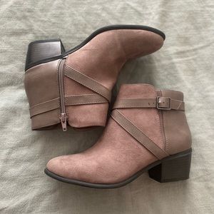 Karen Scott light brown booties- size 7. New.
